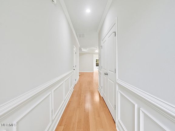 5th image of 2312 Willbrook Court