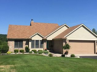 551 S Lake Shore Dr, Lake Leelanau, MI 49653