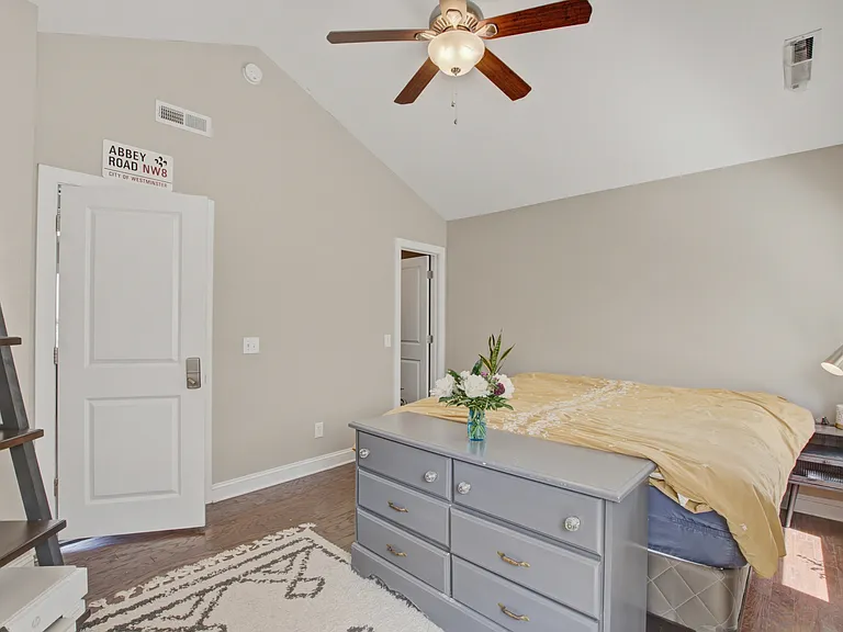 21 Oak Forest Dr #B — Photo 10