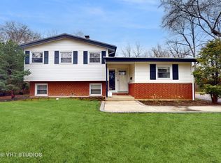 526 Princeton Ln, Deerfield, IL 60015
