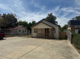 210 N Main St, Highlands, TX 77562