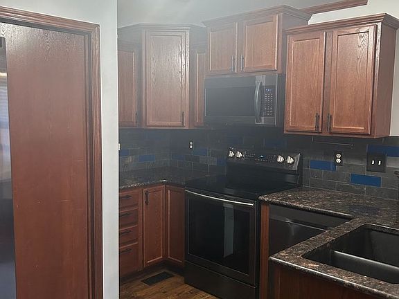 3rd image of 2918 N Emerson St