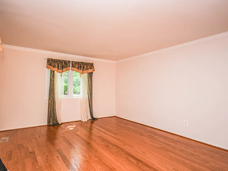 19002 Stedwick Dr — Photo 16