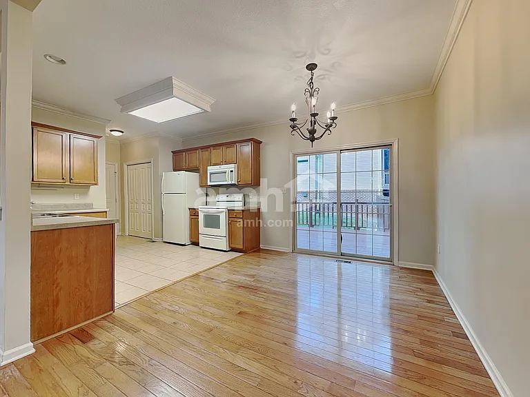 1523 Bailey Park Ln — Photo 5