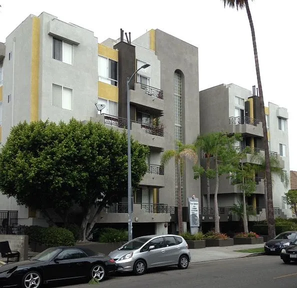 Hauser Apartments — Photo 2