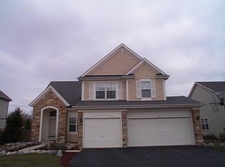502 Fairfax Ln, Grayslake, IL 60030
