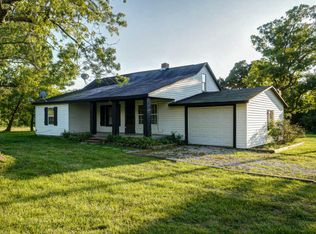 47 Munson Hill Dr, Marshfield, MO 65706