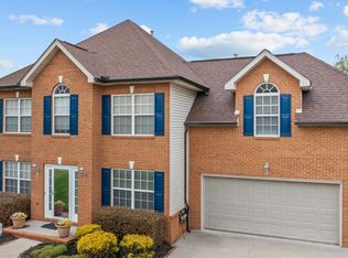 2412 Sable Point Ln, Knoxville, TN 37924