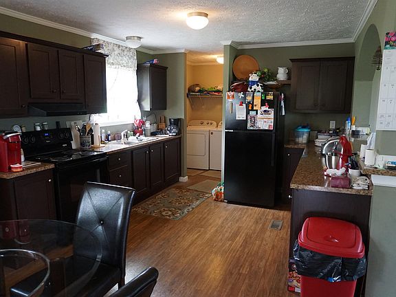 4th image of 131 Greenwood Ln