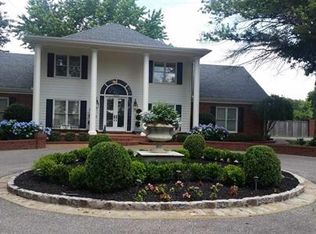 9030 Davies Plantation Rd, Bartlett, TN 38133