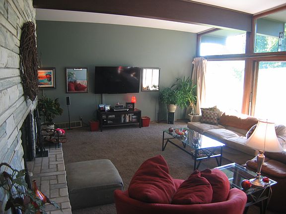 4th image of 22087 Goode Ave