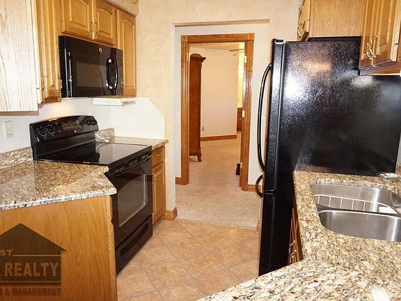 4th image of 1601 Vintage Hill Dr
