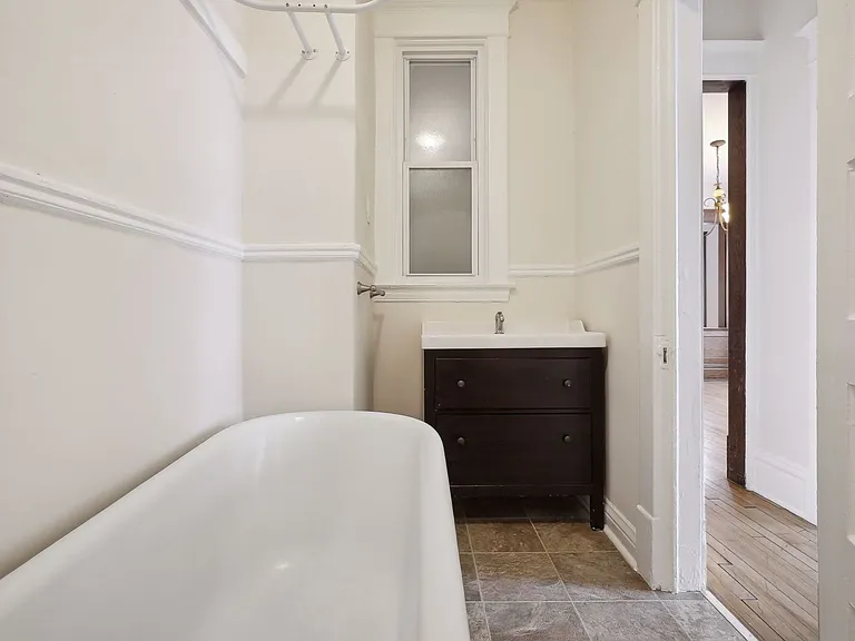 1408 West 28th Street — Photo 8