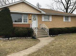 8447 Rutherford Ave, Burbank, IL 60459