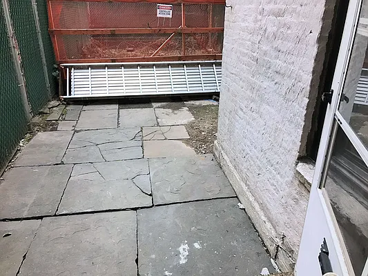 Rented by Joe Gotham LTD | media 22