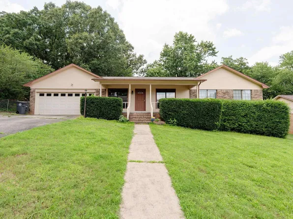 215 Navajo Dr, Searcy, AR 72143