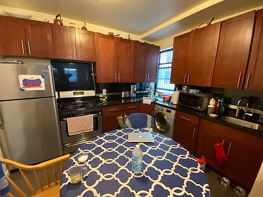 Rented by Mdays Realty | media 4