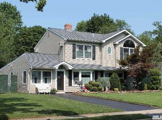 46 Rural Ln, Levittown, NY 11756