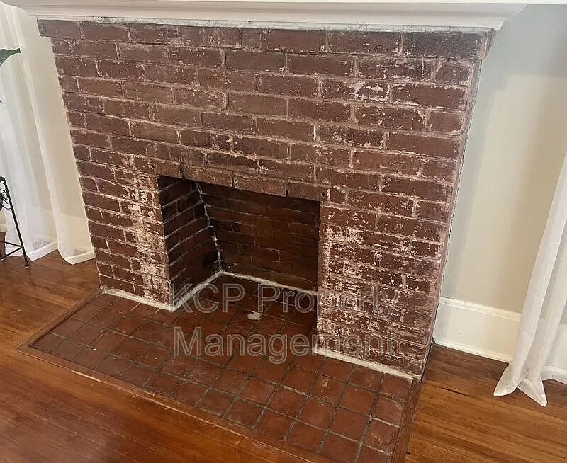 3 bed, 2.0 bath, 1634 sqft, $1,600 — Photo 3