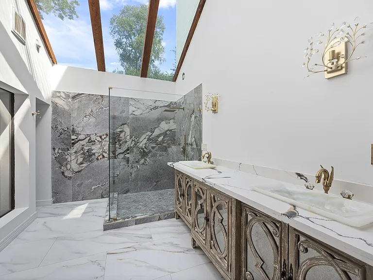 5230 Meadow Forest Dr — Photo 40