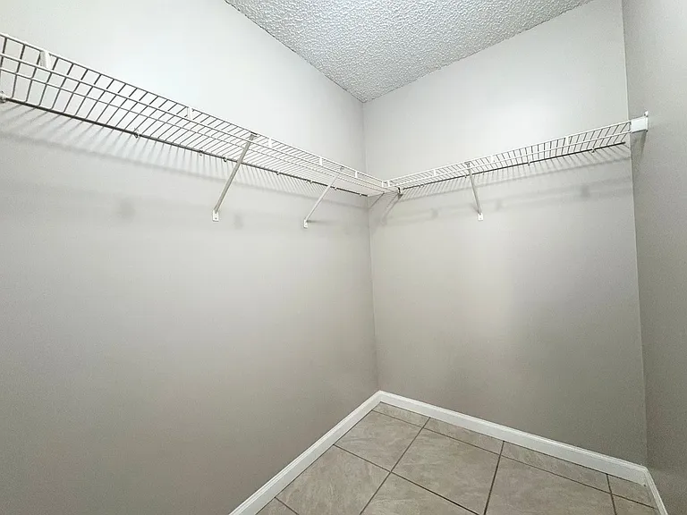 2569 Grassy Point Dr #109 — Photo 14