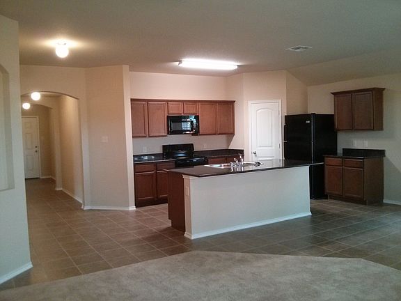 2nd image of 3304 Dumas Dr