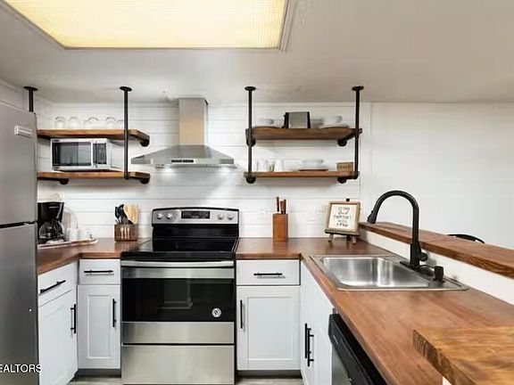 4th image of 260 Roaring Fork Rd APT 211
