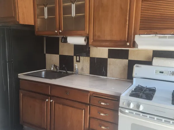 (undisclosed Address), Easton, PA 18042