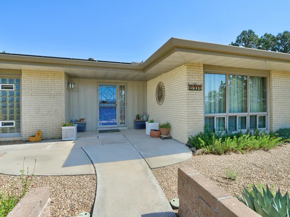 5007 Simon Dr NW, Albuquerque, NM 87114