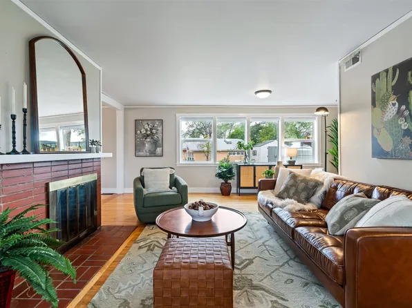 3037 Walnut St, Los Alamos, NM 87544