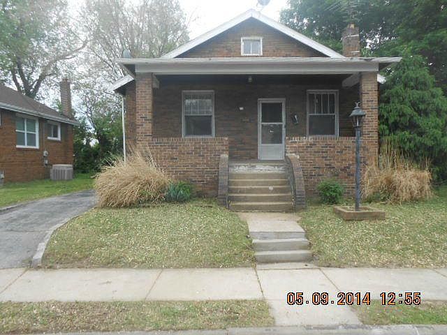 1st image of 16 Lee Ave