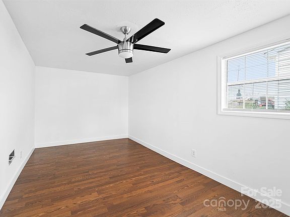 4th image of 3212 Northwynn Rd