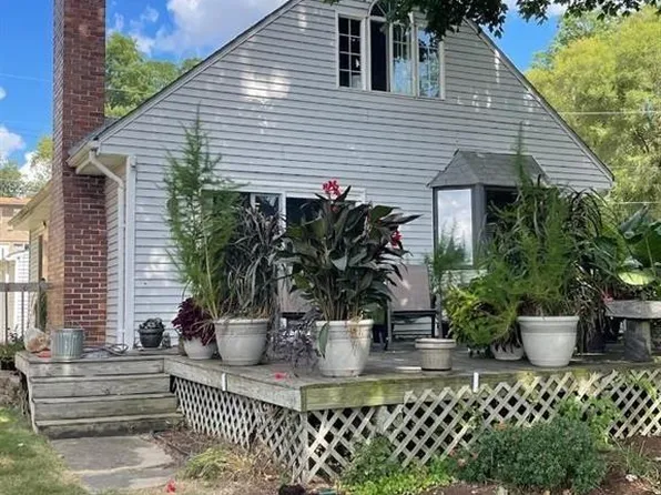 1118 Pelham Blvd, Waterford, MI 48328