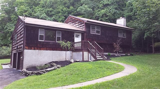 1st image of 27 Julia Dr