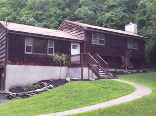 27 Julia Dr, Hyde Park, NY 12538