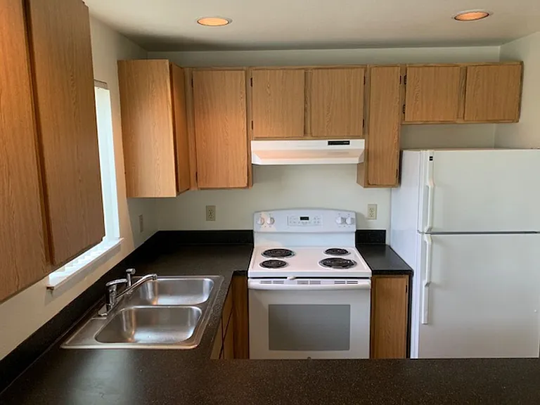 Tanglewood Apartments — Photo 16
