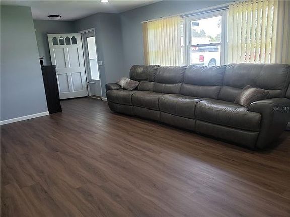 4th image of 3221 Granada Dr