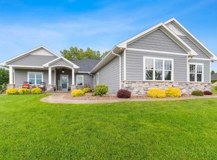1730 E Sonata Dr, Green Bay, WI 54311