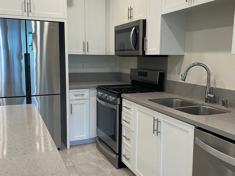 11760 Carriage Ln — Photo 6