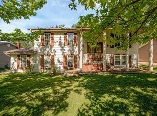 1007 Parkfield Ter, Ballwin, MO 63021