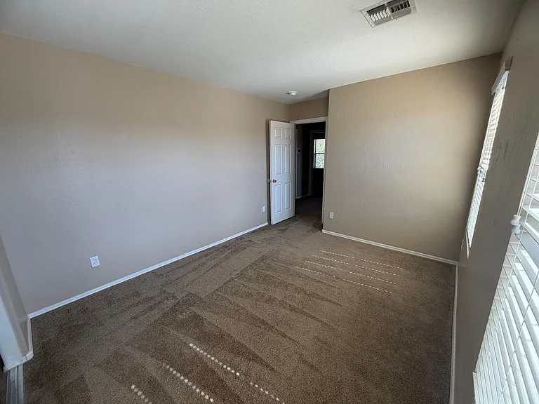 15905 N 169th Dr — Photo 17