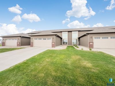 5715 S Yarrow Trl, Sioux Falls, SD, 57108