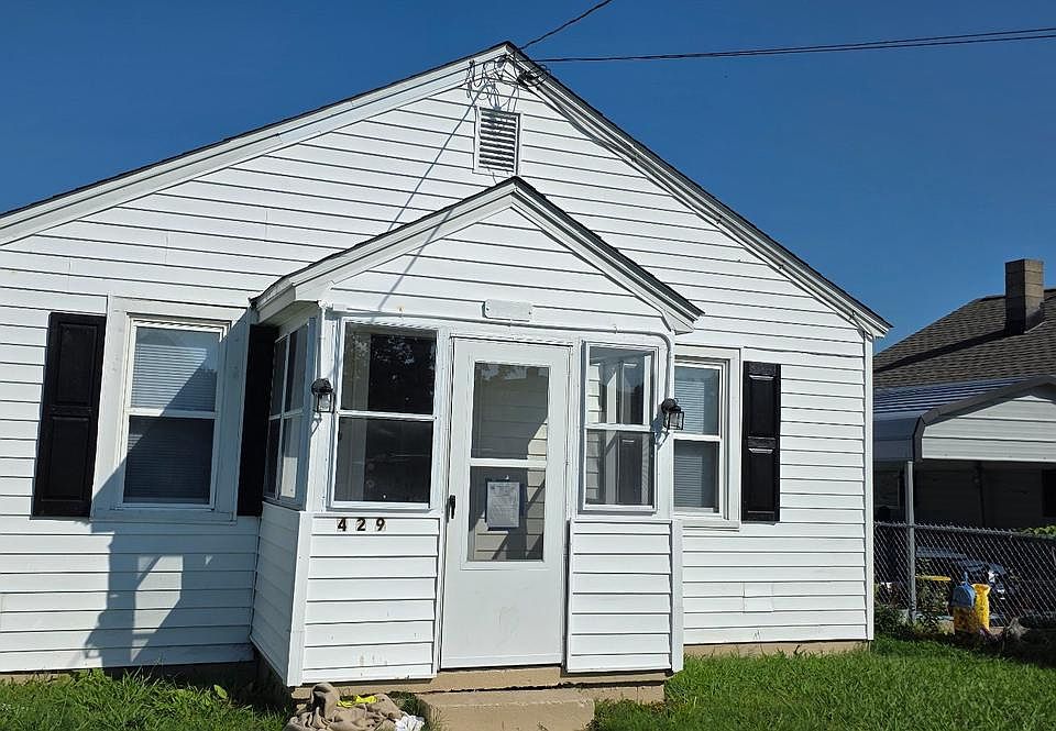 1st image of 429 Camper St