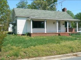 208 S Fieldcrest Rd, Eden, NC 27288