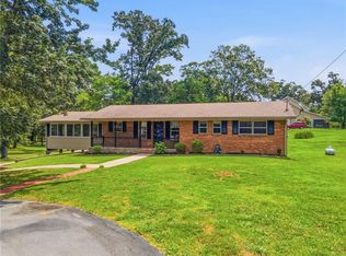 379 Hunt Rd NW, Calhoun, GA 30701