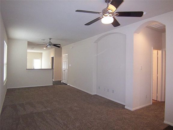 4th image of 9850 Walnut Hill Dr