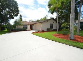 5016 79th Avenue Plz E, Sarasota, FL 34243