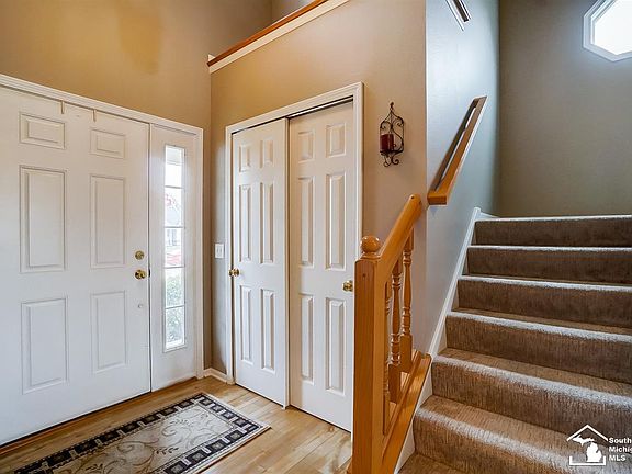 3rd image of 8259 Michelle Ln