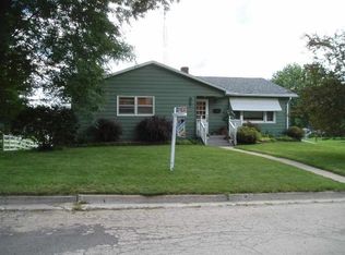 937 Arthur St, Darlington, WI 53530