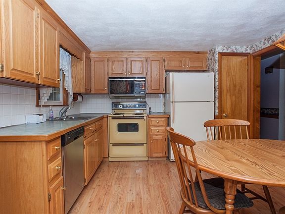 4th image of 201 Prescott Rd